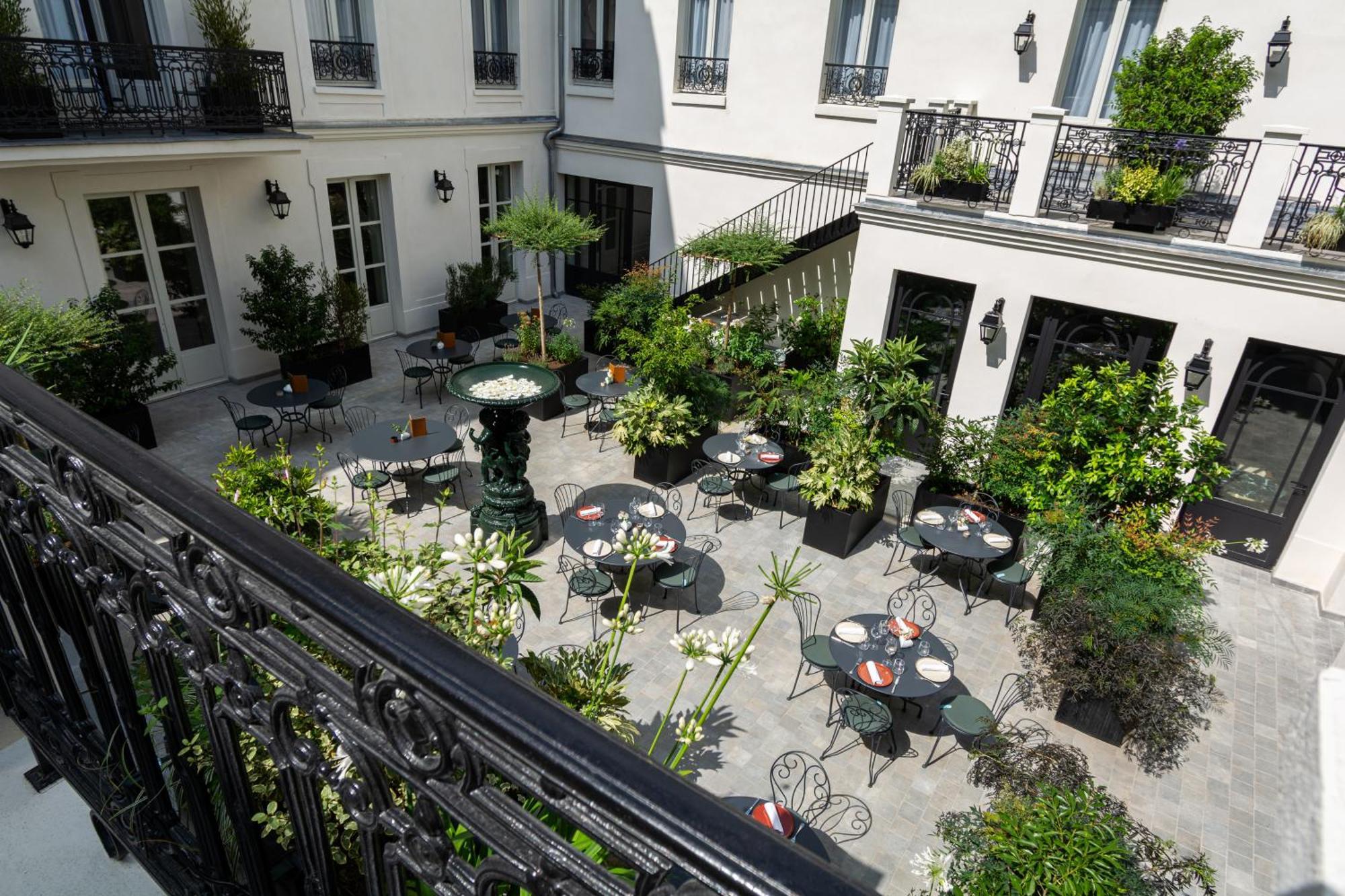 Hotel & Spa Napoleon Fontainebleau Bagian luar foto
