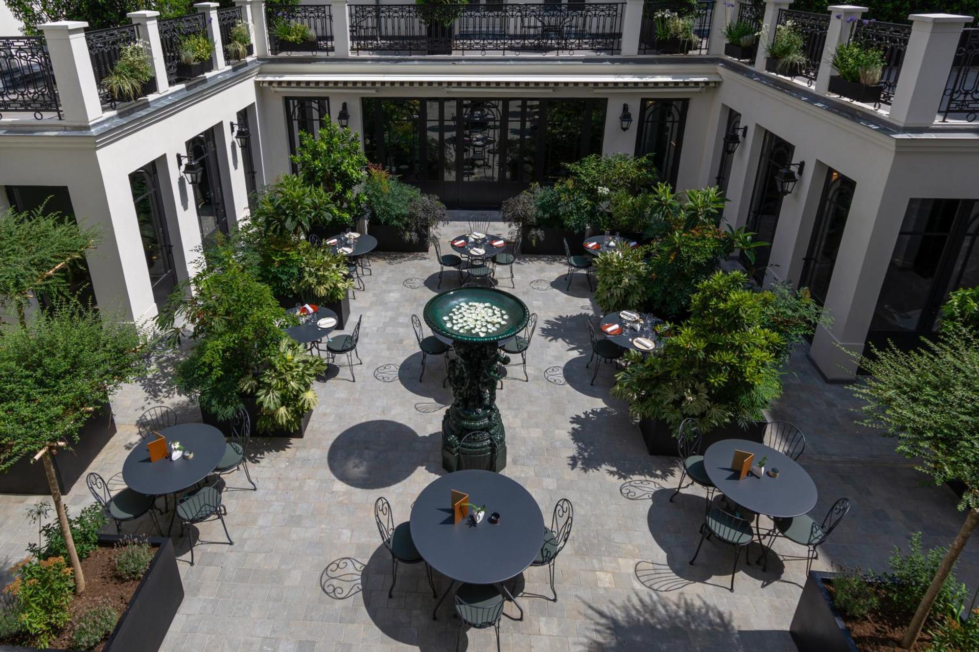Hotel & Spa Napoleon Fontainebleau Bagian luar foto