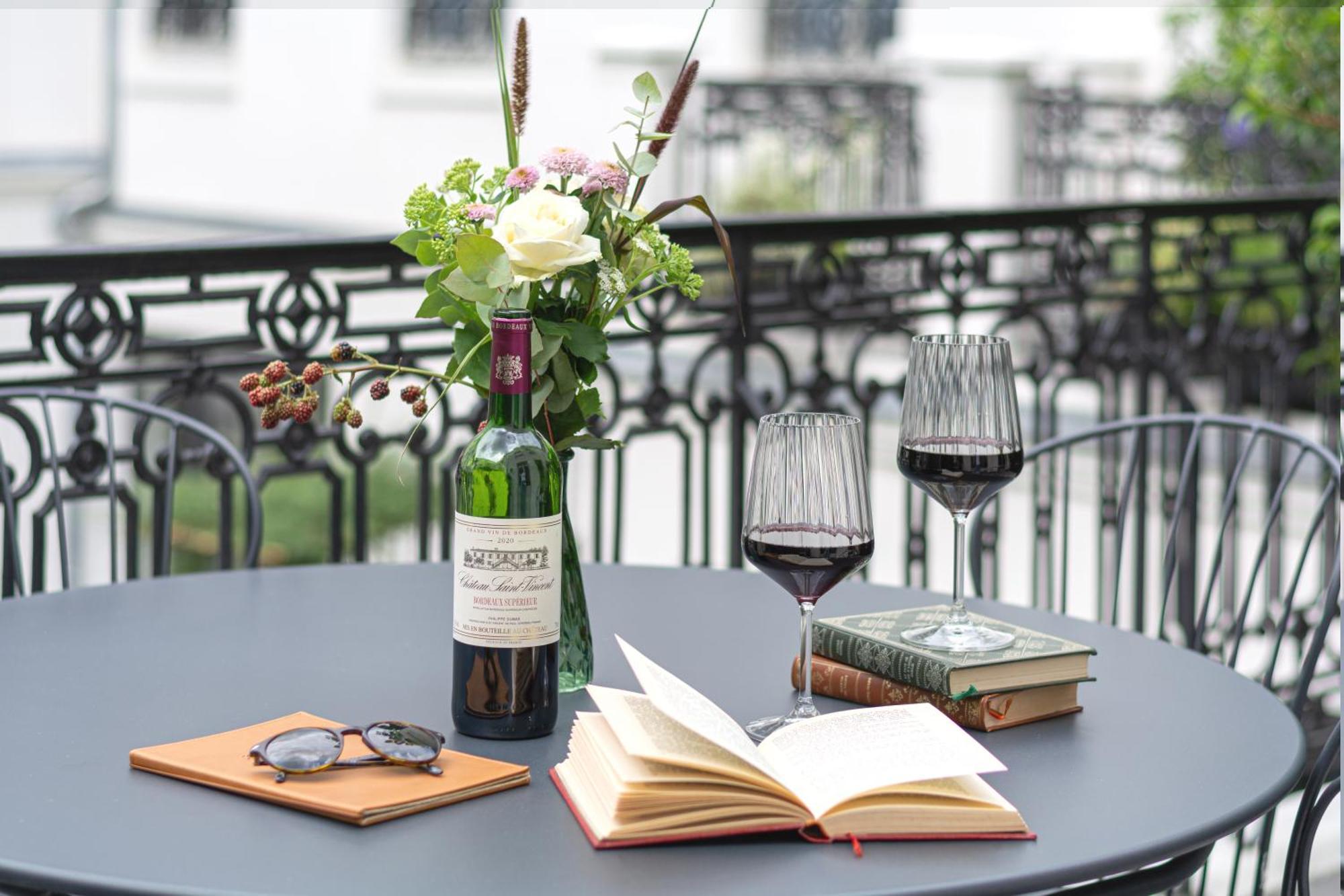 Hotel & Spa Napoleon Fontainebleau Bagian luar foto