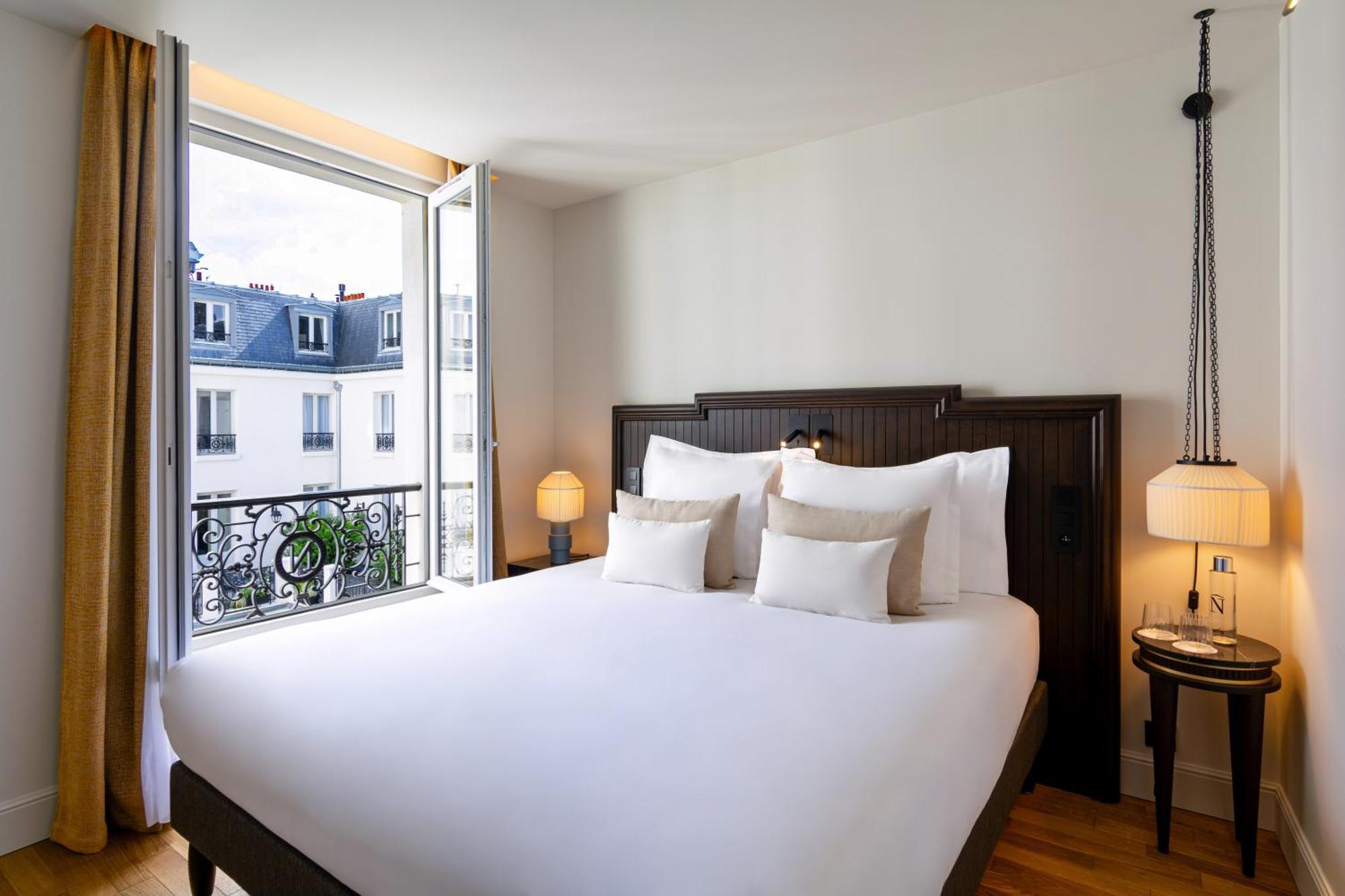 Hotel & Spa Napoleon Fontainebleau Bagian luar foto