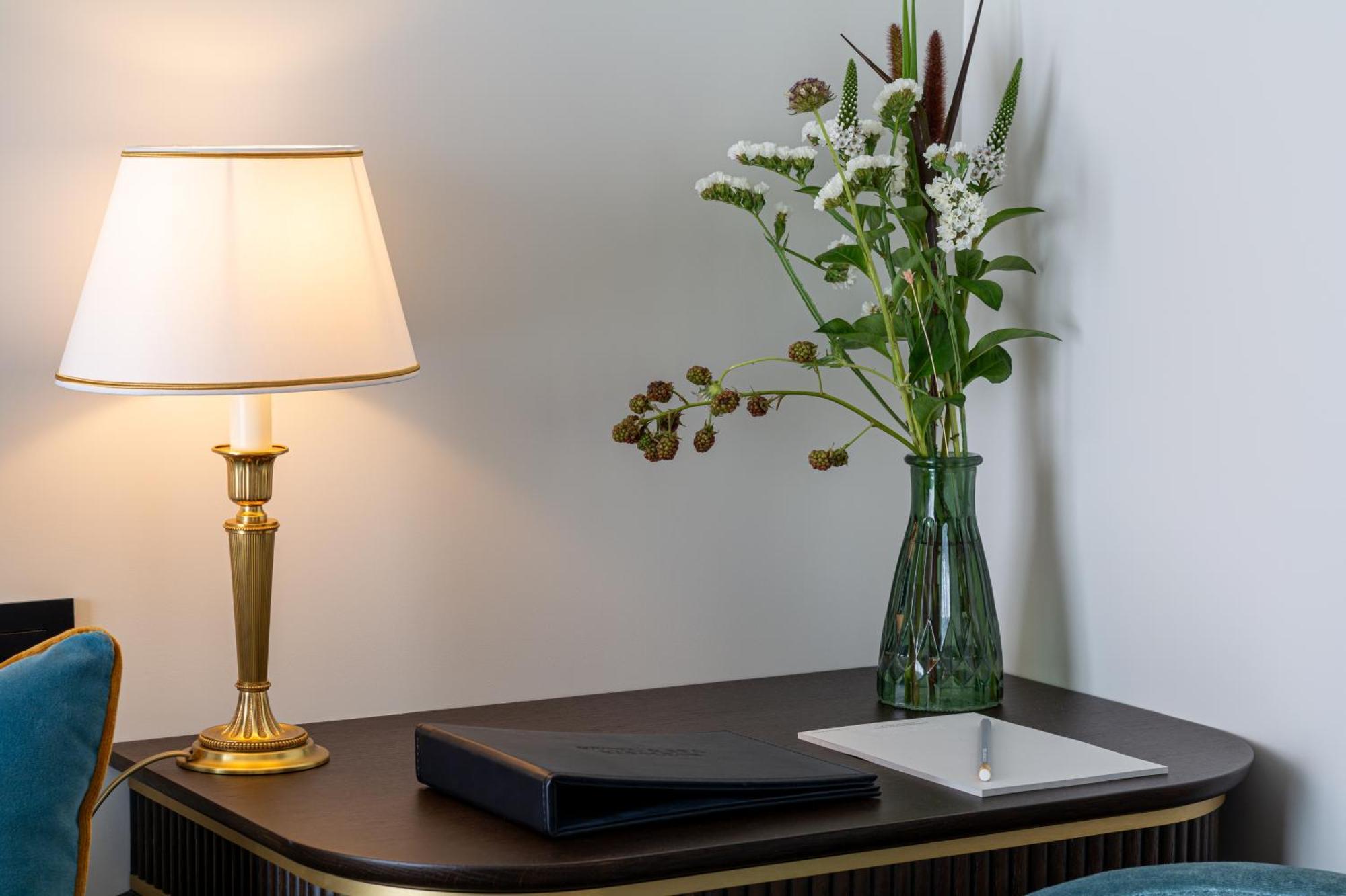 Hotel & Spa Napoleon Fontainebleau Bagian luar foto