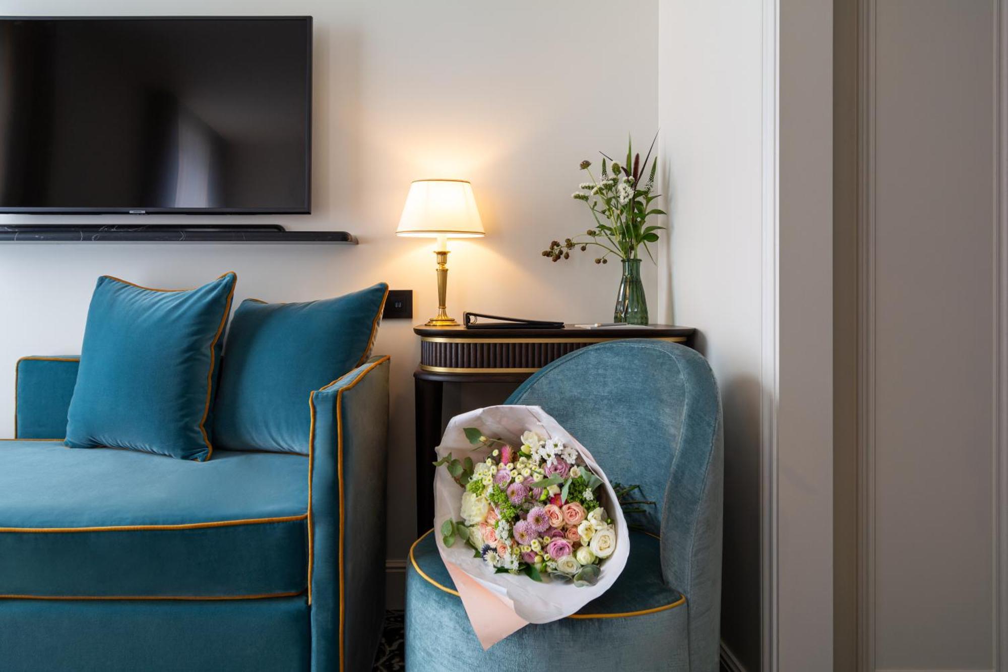 Hotel & Spa Napoleon Fontainebleau Bagian luar foto
