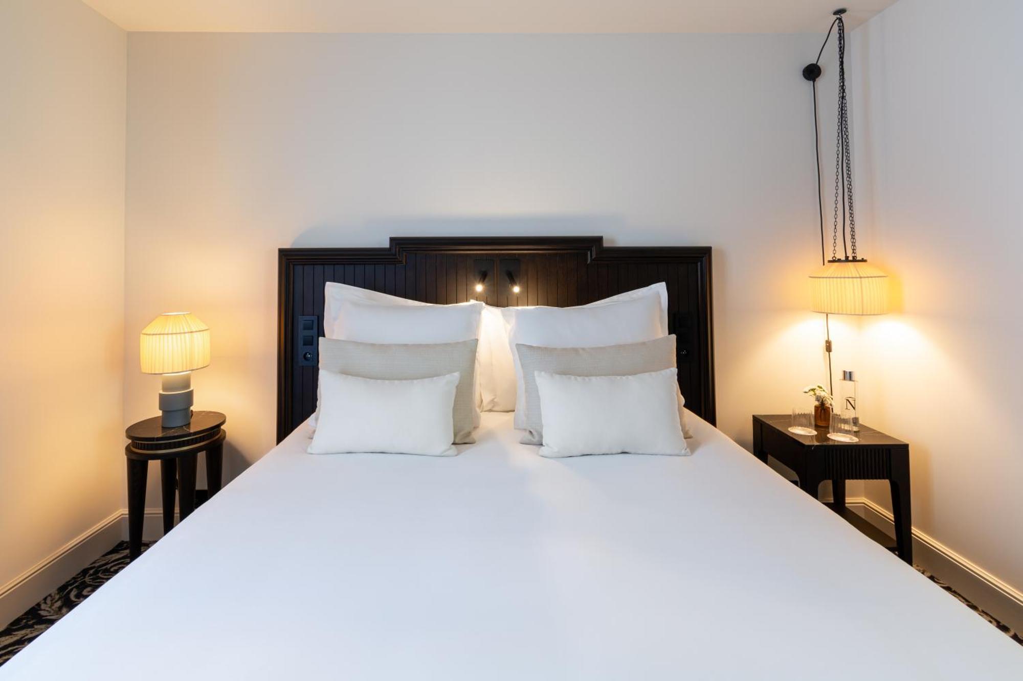 Hotel & Spa Napoleon Fontainebleau Bagian luar foto