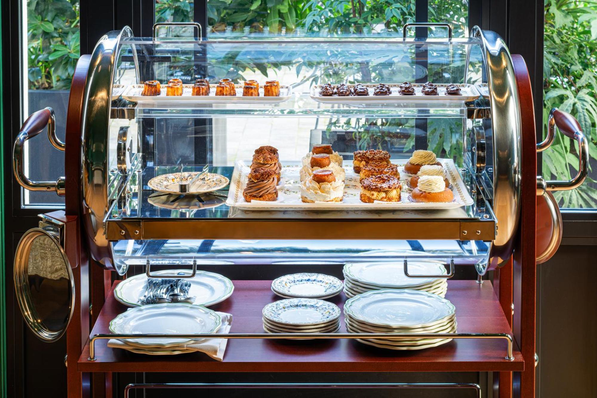 Hotel & Spa Napoleon Fontainebleau Bagian luar foto